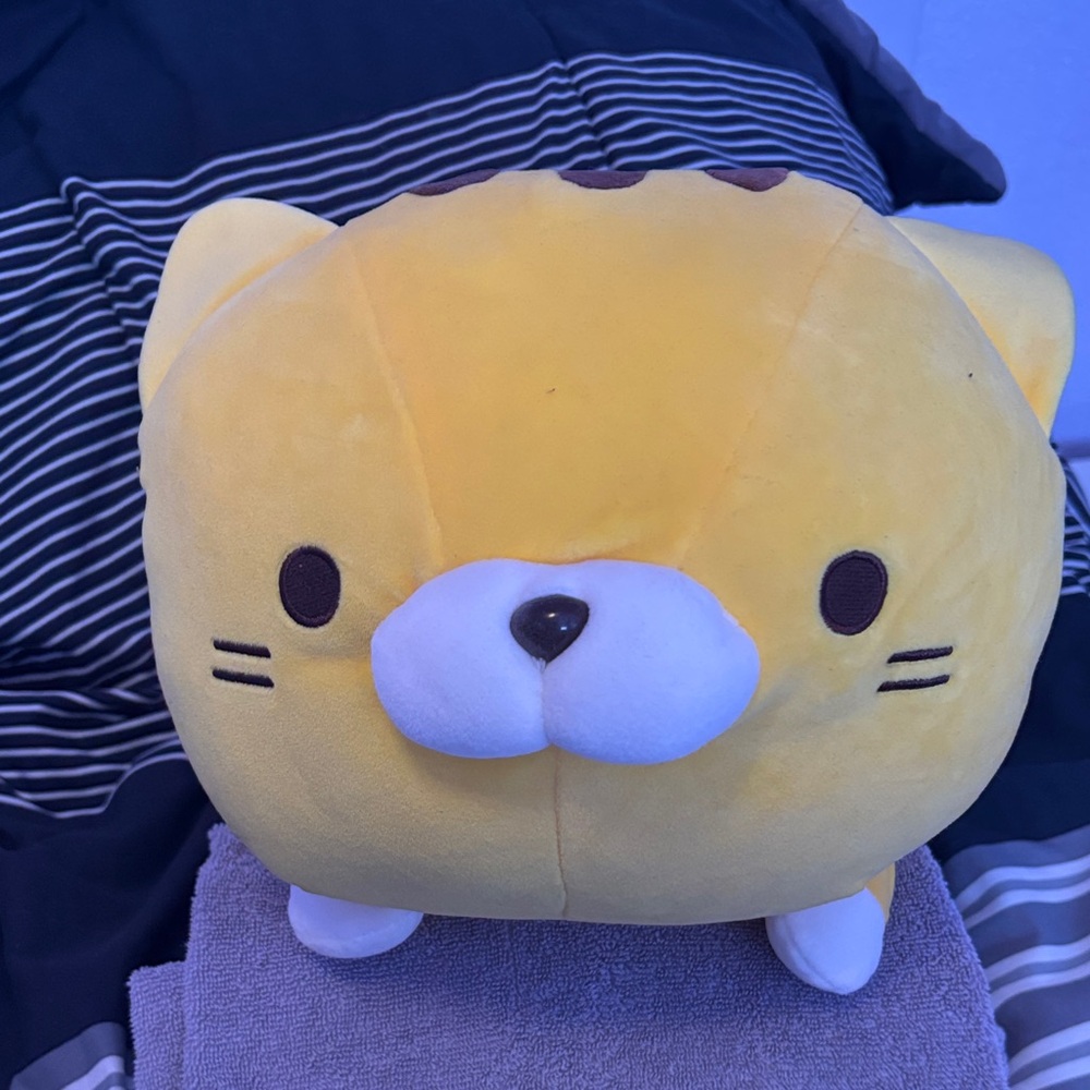 NWT Rare Sasurai No Tabineco XL Kitty Cat Plushie